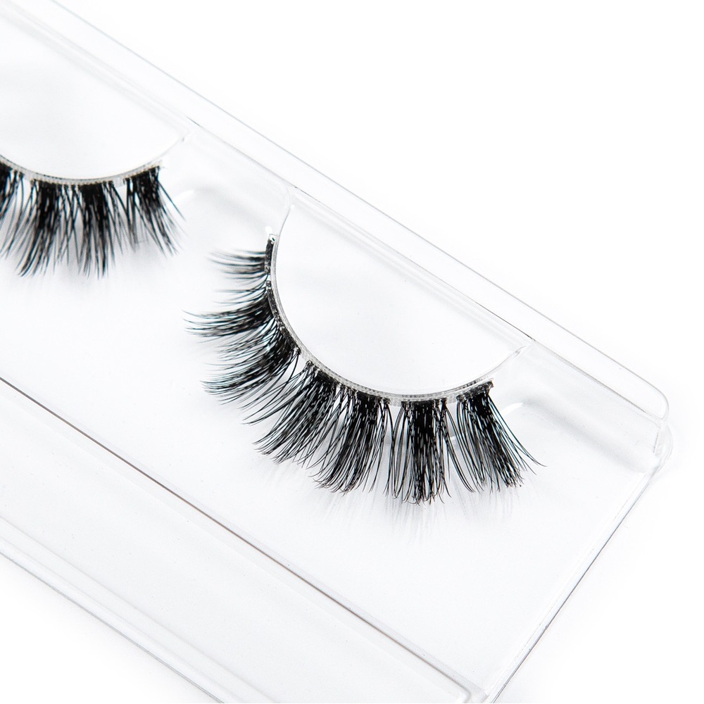 DIY Lash Cluster Extensions - Picture 5 of 7